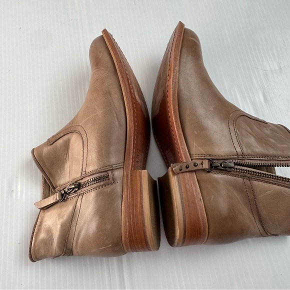 Hinge Tan Leather Ankle Booties side zip size 7 - Picture 4 of 8